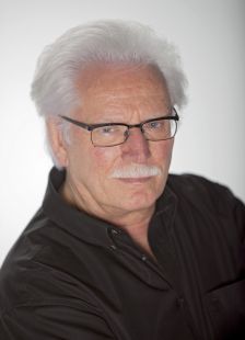 York Höller wins 2010 Grawemeyer Award York Höller wins 2010 Grawemeyer Award